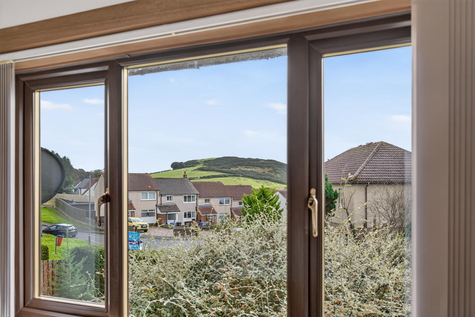 2 bed property in Highthorne Crescent, West Kilbride